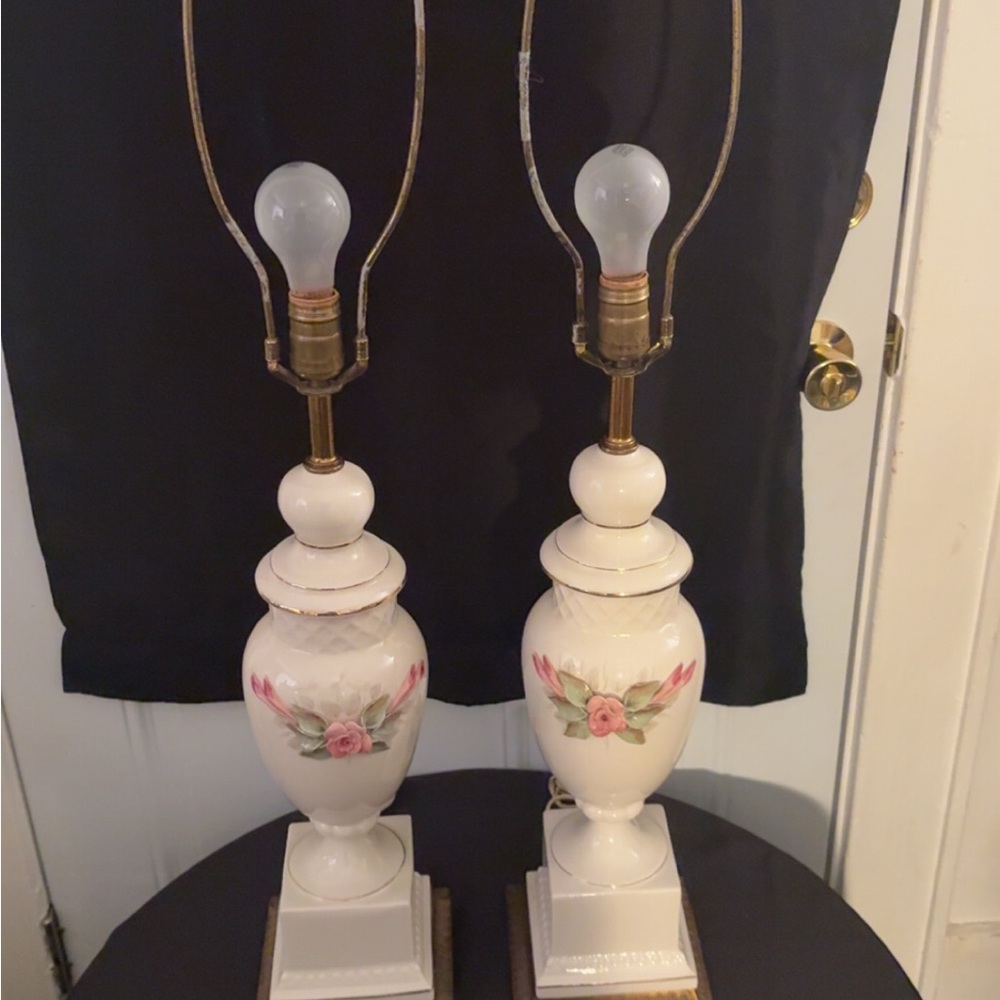 Vintage Floral Ceramic Table Lamp Pair - White with Pink Roses